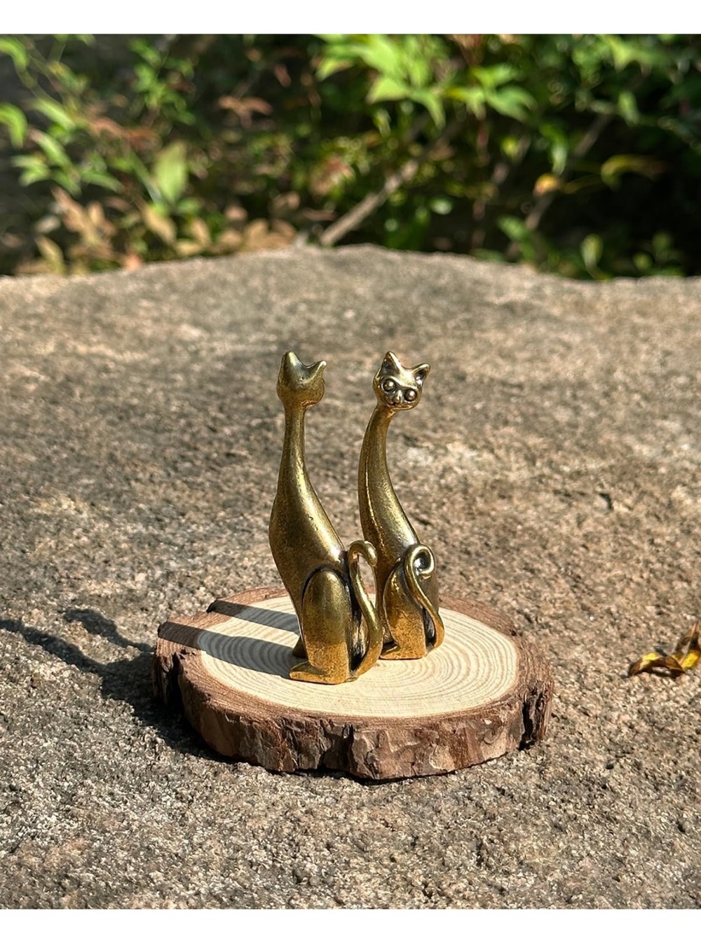 Long Neck Brass Cat Statue Minimalist Abstract Animal Art for Modern Decor